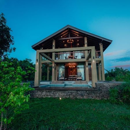 The Villa Lakeshore Holambra Exterior foto
